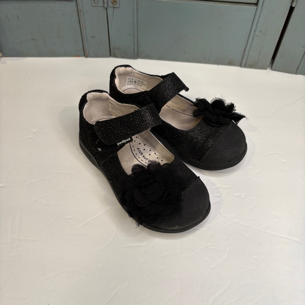 Pediped Black Glittery Mary Jane Shoes With Rose Applique Size 8.5 US 25 EU